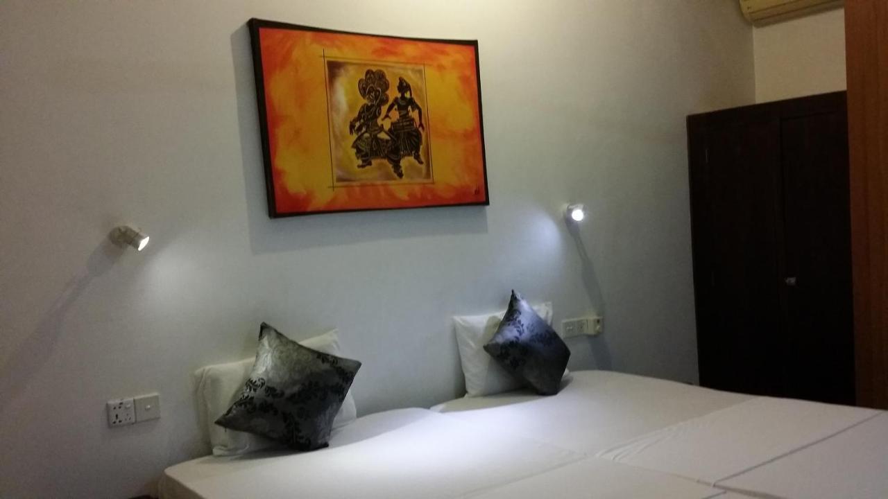 Maple Leaf Hotel Negombo Dış mekan fotoğraf